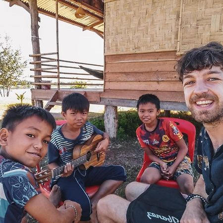 Vera Sunset Homestay Local Experience With Lao Family Muang Không Exterior foto